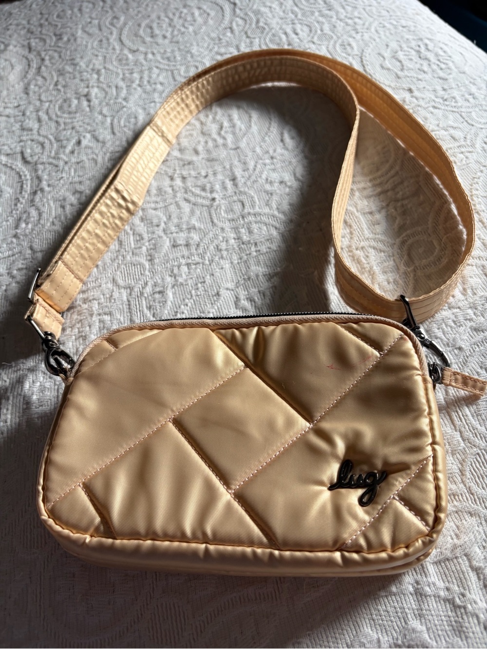 lug coupe se crossbody purse